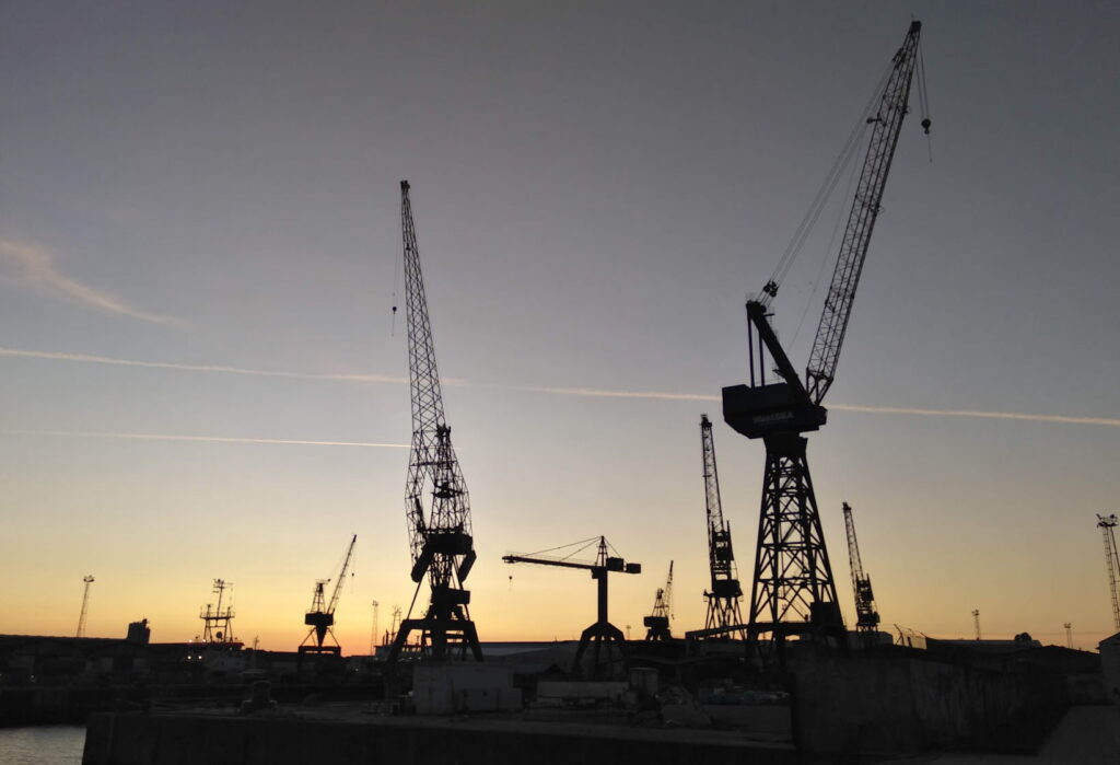 Some shore cranes used to represent our ocean freight online eLearning training